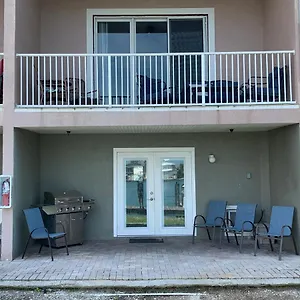 Holiday home Luxury And Spacious Waterside Getaway, Clearwater Beach